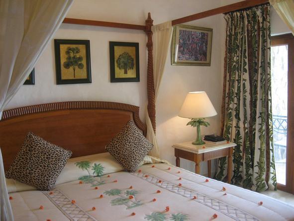 Sunset Beach Hotel - Bedroom1